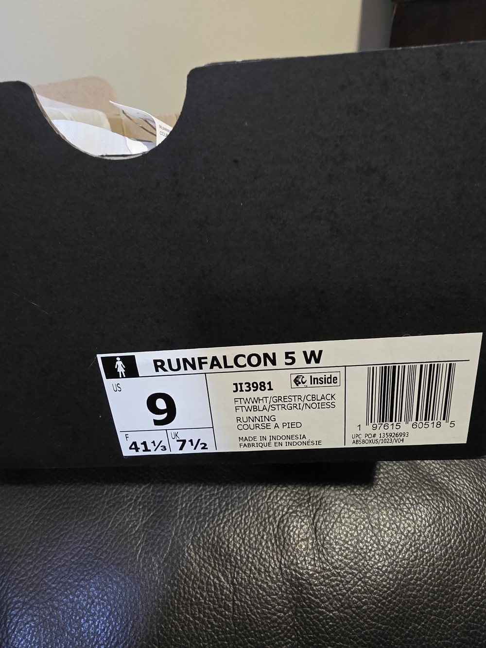 adidas Runfalcon 5 W Sneakers in White, Gray and Black